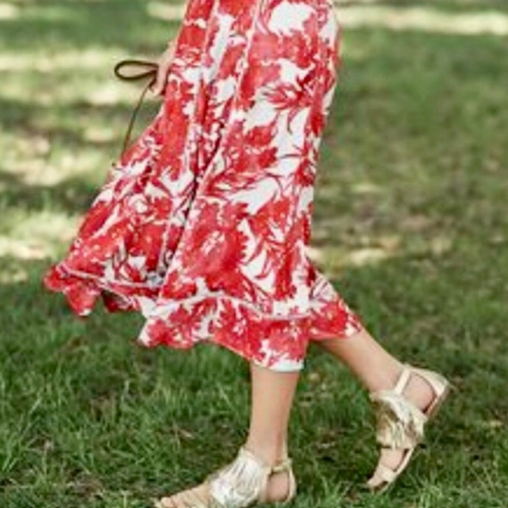 Banana Republic Red Coral Floral silk skirt size 8